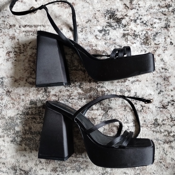 Sale ! Aldo Elegant Black Satin Platform Heels 7.5 - Picture 4 of 8